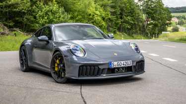 Porsche 911 Carrera GTS T-Hybrid